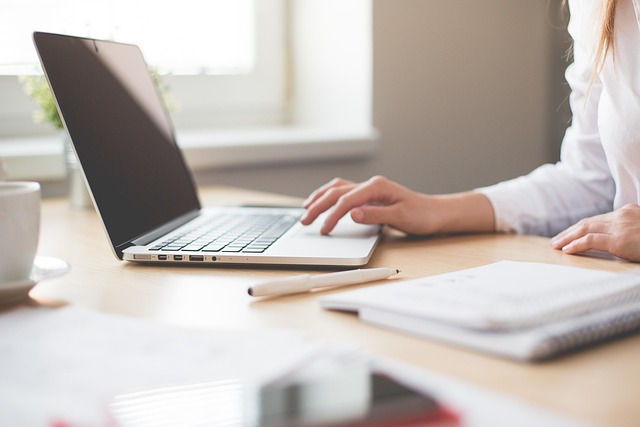 Article Writer A Practical Guide for Businesses Hiring 1