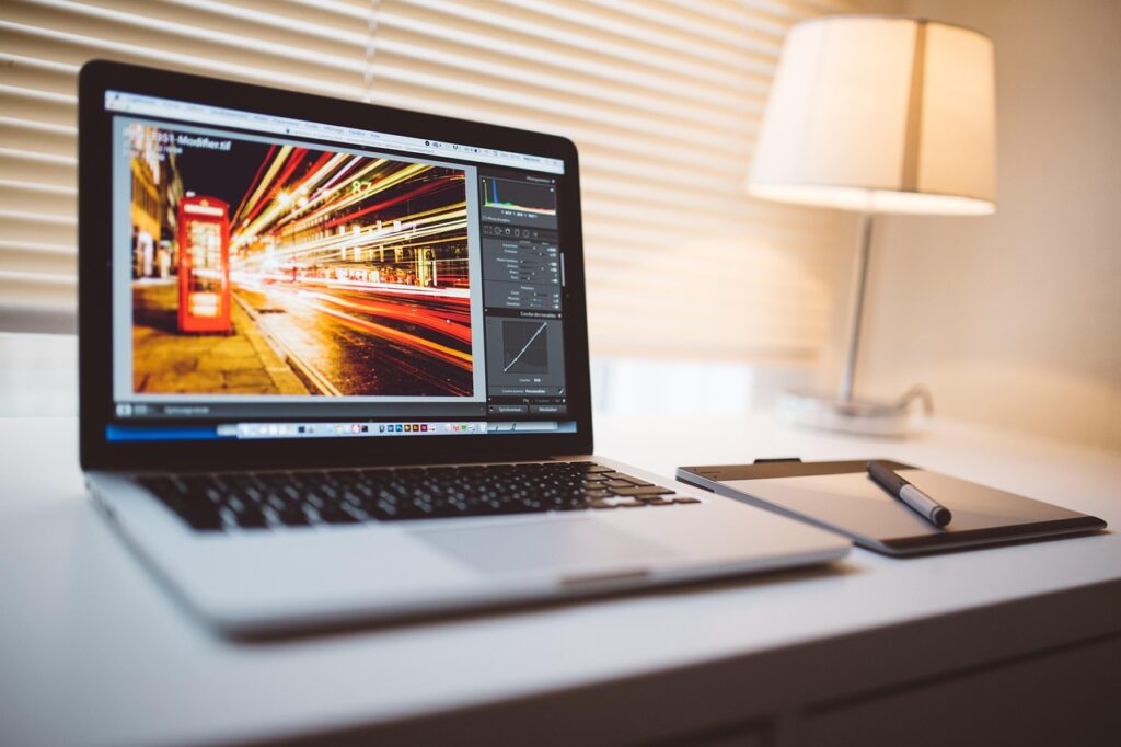 How Editors Shape Clear, Compelling Content