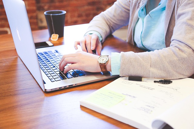 Professional out-of-office email