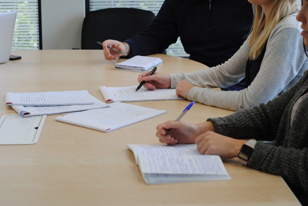How agencies manage multiple content projects efficiently